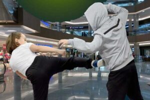 Latihan Bela Diri Modern di Mall